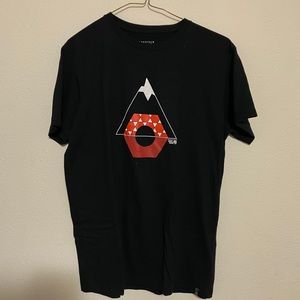Mountain hardware T-shirt